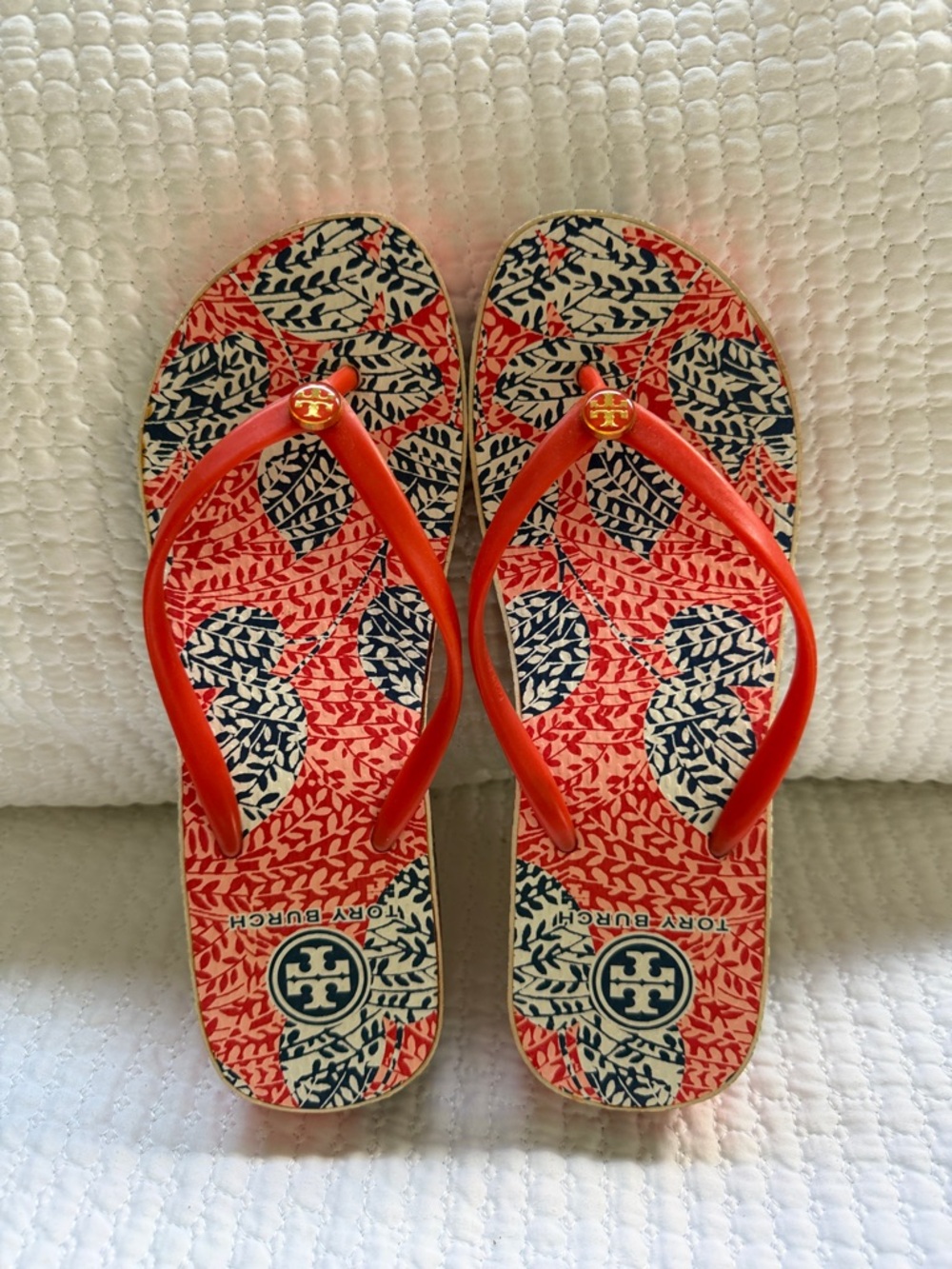 Tory Burch Coral and Navy Leaf-Print Thong Sandals